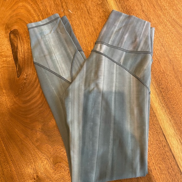 Lululemon pant 25” - Picture 2 of 4